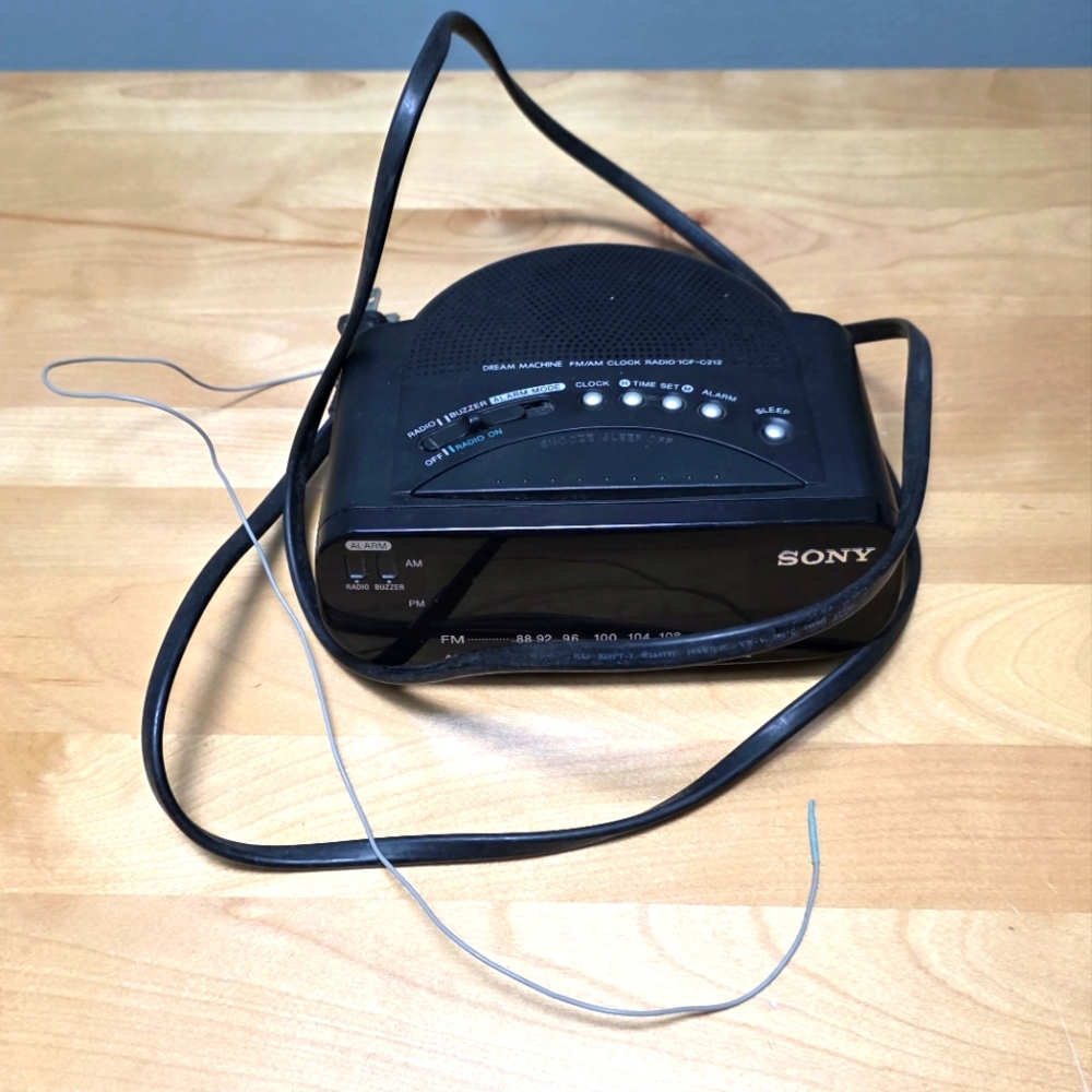 SONY | Electric Alarm Clock Radio